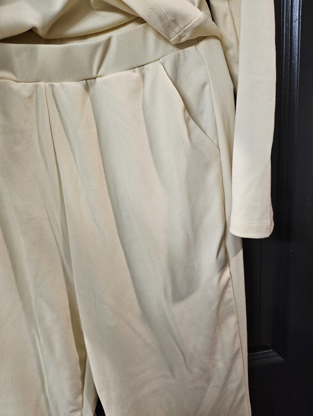 Small 2pc Beige Set - Picture 4 of 6